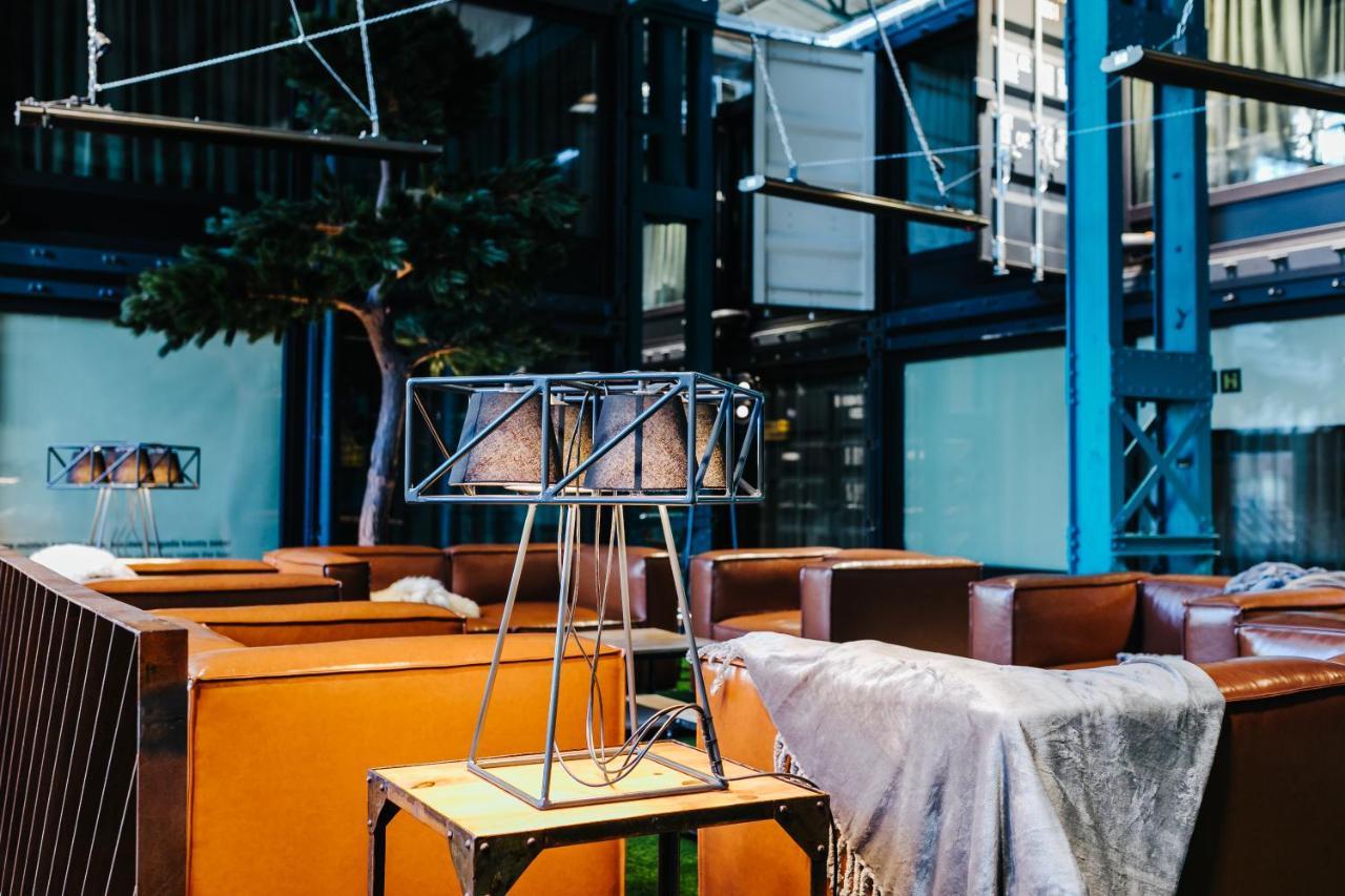 Hektor Container Hotel Tallinn Exterior foto